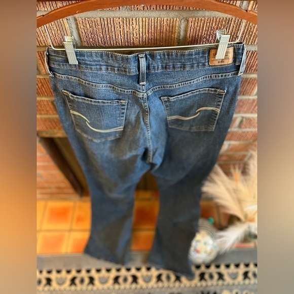 LEVIS MID RISE BOOTCUT LEVIS (#8) - Picture 8 of 8